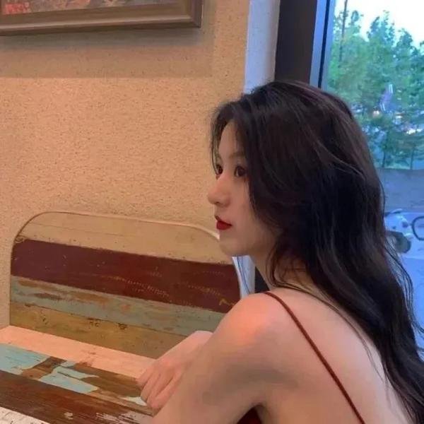 飞越篮板海报